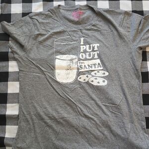 Gray Graphic Tee "I Put Out for Santa" Size 2x. Never Worn